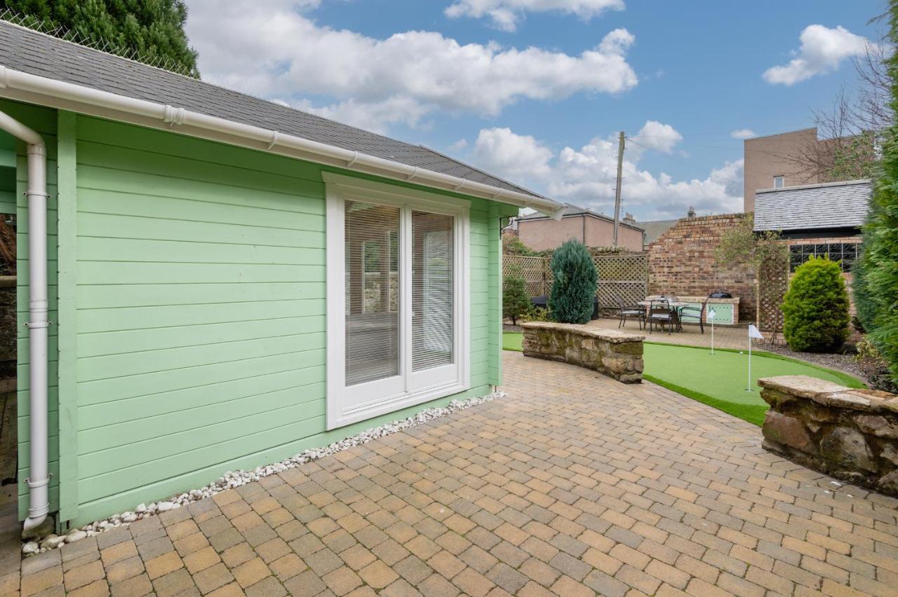 Apartamento 138 North Street - Luxury 2 Bed 2 Bath With Secret Garden, Summerhouse, Putting St Andrews
