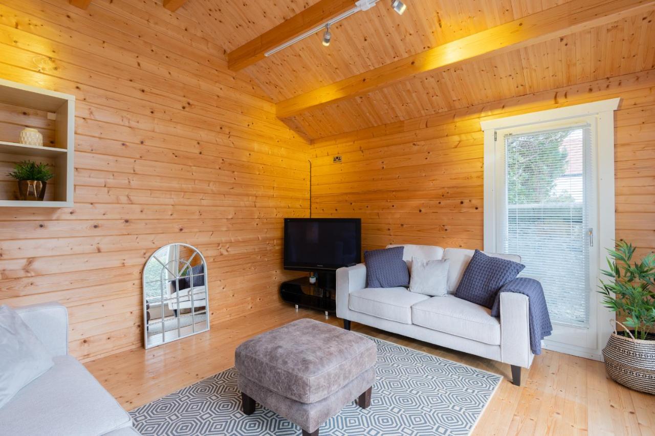 138 North Street - Luxury 2 Bed 2 Bath With Secret Garden, Summerhouse, Putting Apartamento *